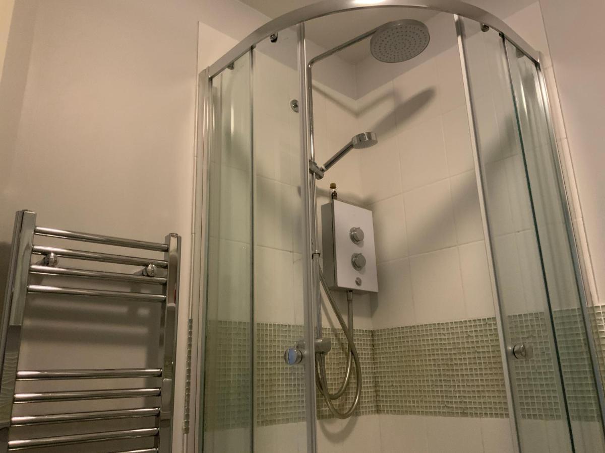 2 Bedroom Apartment Near Southfields London Ngoại thất bức ảnh