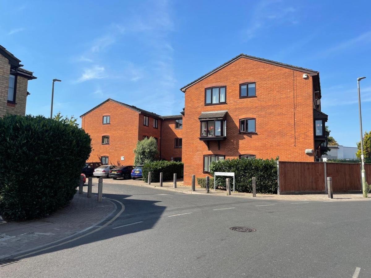 2 Bedroom Apartment Near Southfields London Ngoại thất bức ảnh