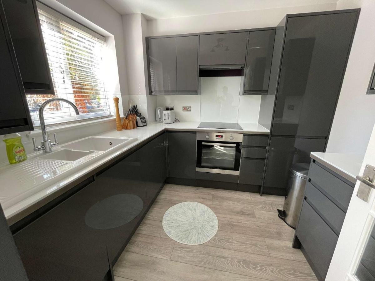 2 Bedroom Apartment Near Southfields London Ngoại thất bức ảnh